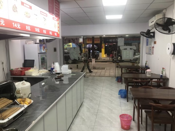 芙蓉区德政园醉心苑门口粉面餐饮门店低价转让Y4123 芙蓉区德政园醉心苑门口粉面餐饮门店低价转让Y4123