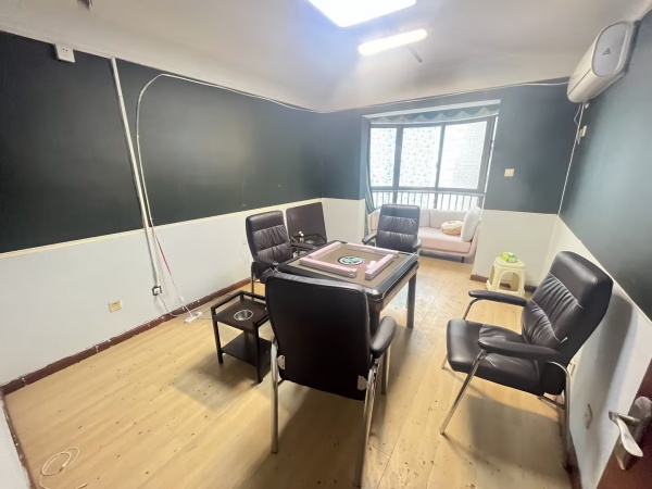 已转)城南西路精装棋牌室优价转让M528 已转)城南西路精装棋牌室优价转让M528