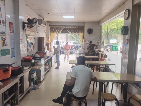 岳麓区地铁口奥克斯万达广场旁临街餐饮店优价转让M5103 岳麓区地铁口奥克斯万达广场旁临街餐饮店优价转让M5103