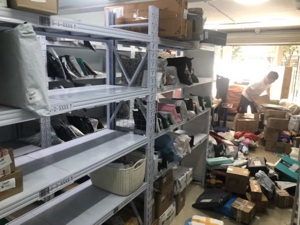 7万急转成熟小区无押金日均1千兔喜生活中通驿站转让Y5102 7万急转成熟小区无押金日均1千兔喜生活中通驿站转让Y5102