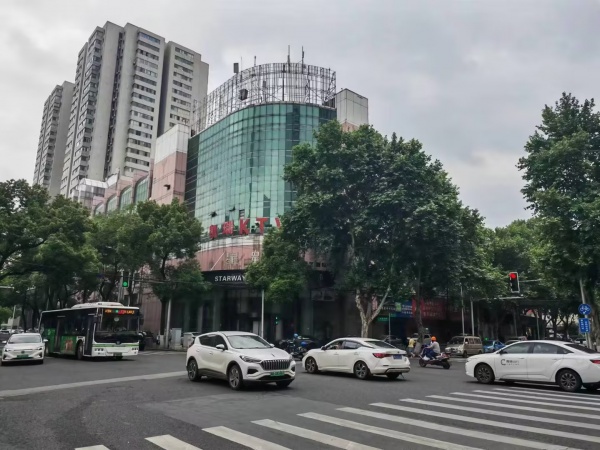 5500拍卖1.4万平凯瑞大酒店湖南瑞地投资置业M5124 5500拍卖1.4万平凯瑞大酒店湖南瑞地投资置业M5124