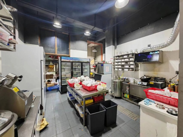 捡漏!雨花区学校高档小区旁320平餐饮店急转Y5126 捡漏!雨花区学校高档小区旁320平餐饮店急转Y5126