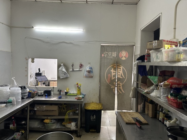 火爆!天心区赤岭路新开铺外卖店低价转让M5137 火爆!天心区赤岭路新开铺外卖店低价转让M5137