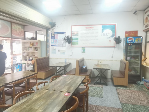 梅溪湖浪琴湾四年老店火爆餐馆优价转让Y5169 梅溪湖浪琴湾四年老店火爆餐馆优价转让Y5169