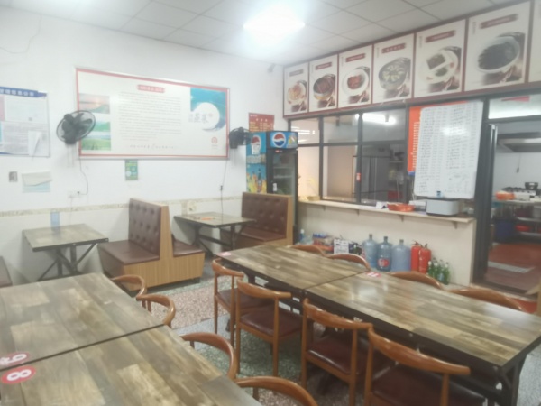 梅溪湖浪琴湾四年老店火爆餐馆优价转让Y5169 梅溪湖浪琴湾四年老店火爆餐馆优价转让Y5169