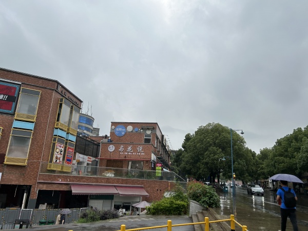 房东直租 岳麓区十万客流大学城麓山南路临街毛坯M5171 房东直租 岳麓区十万客流大学城麓山南路临街毛坯M5171
