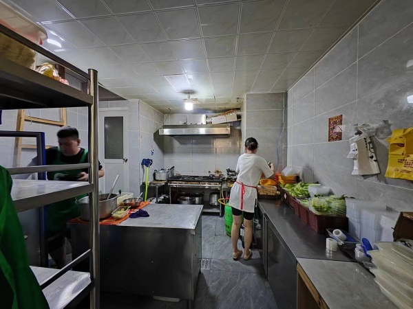 中电软件园日4000左右黄焖鸡米饭店优价转让M5195 中电软件园日4000左右黄焖鸡米饭店优价转让M5195
