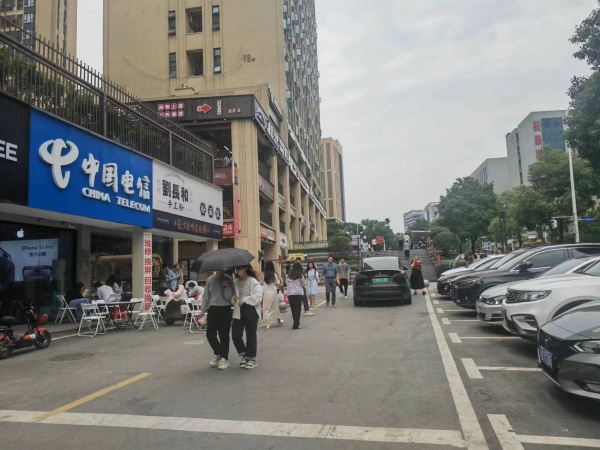 中电软件园日4000左右黄焖鸡米饭店优价转让M5195 中电软件园日4000左右黄焖鸡米饭店优价转让M5195