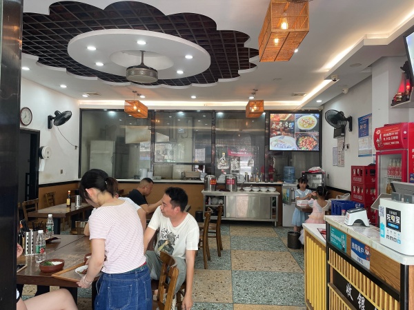 急转湖南大众传媒旁餐饮盖码饭粉面馆Y5232 急转湖南大众传媒旁餐饮盖码饭粉面馆Y5232