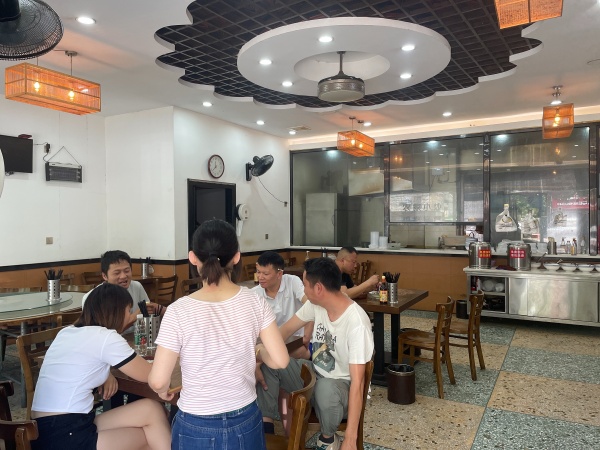 急转湖南大众传媒旁餐饮盖码饭粉面馆Y5232 急转湖南大众传媒旁餐饮盖码饭粉面馆Y5232