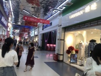 天心区黄兴步行商业街服装店低价转让Y5255