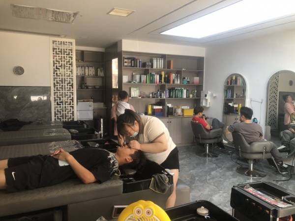 急转!星沙地铁口酒店旁美容美发老店优价无行业限制 m647 急转!星沙地铁口酒店旁美容美发老店优价无行业限制 m647