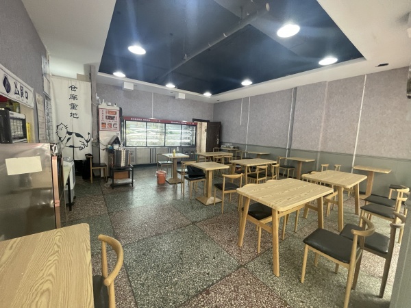 泉塘二期73平麻辣烫店低价转(空空转,无限制)m652 泉塘二期73平麻辣烫店低价转(空空转,无限制)m652