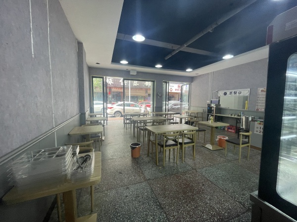 泉塘二期73平麻辣烫店低价转(空空转,无限制)m652 泉塘二期73平麻辣烫店低价转(空空转,无限制)m652