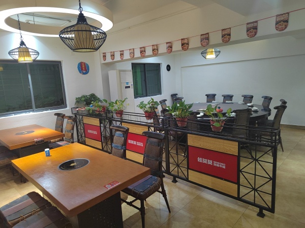 急转 中南汽车世界生意火爆280平餐饮夜宵店优价转让M6130 急转 中南汽车世界生意火爆280平餐饮夜宵店优价转让M6130