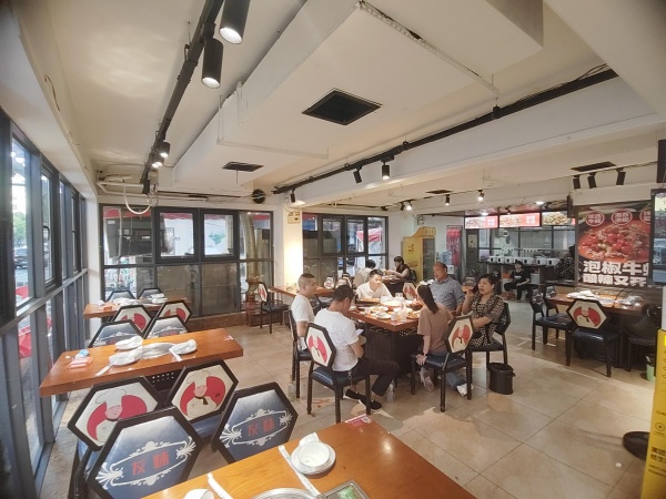 急转 中南汽车世界生意火爆280平餐饮夜宵店优价转让M6130 急转 中南汽车世界生意火爆280平餐饮夜宵店优价转让M6130