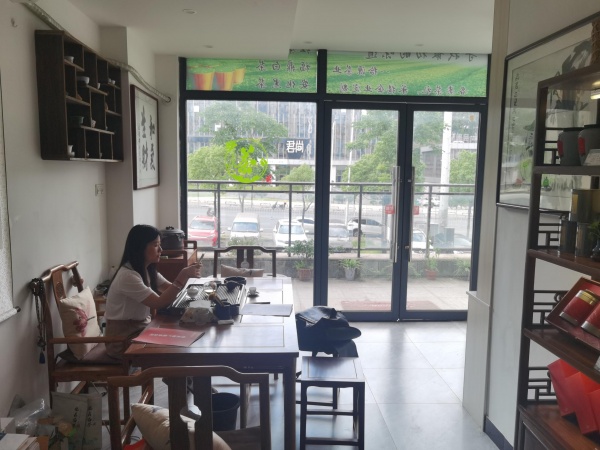 时代阳光大道小区出入口小学旁临街门面优价空转Y6159 时代阳光大道小区出入口小学旁临街门面优价空转Y6159