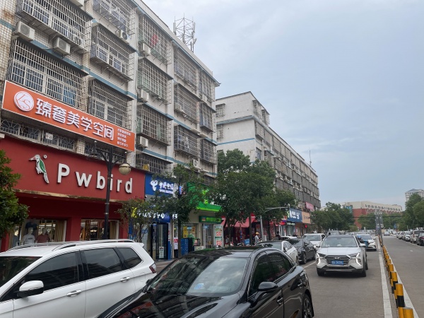 3万急转 岳麓区中医药大学旁美甲美睫店优价转让M6168 3万急转 岳麓区中医药大学旁美甲美睫店优价转让M6168