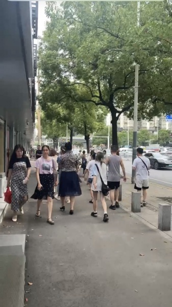 3万捡漏!可空转狮子山大型小区出入口餐饮店低价转让 M6184 3万捡漏!可空转狮子山大型小区出入口餐饮店低价转让 M6184