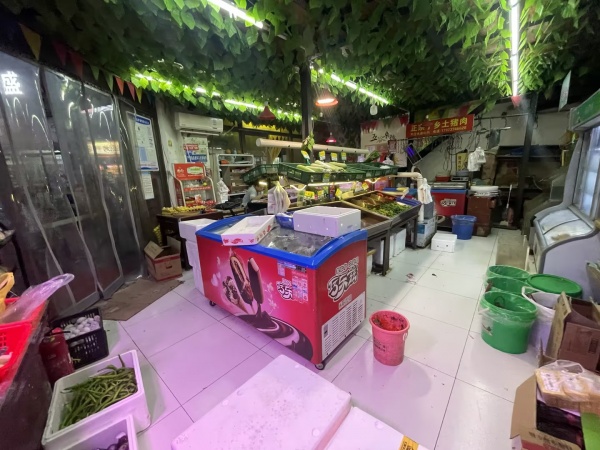 小区出入口DU家日营5k生鲜超市转让(黄金拐角,Y6223 小区出入口DU家日营5k生鲜超市转让(黄金拐角,Y6223