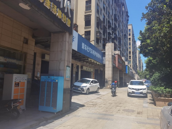 保利麓谷林语每月3W临街宠物店转让无行业限制Y6232 保利麓谷林语每月3W临街宠物店转让无行业限制Y6232