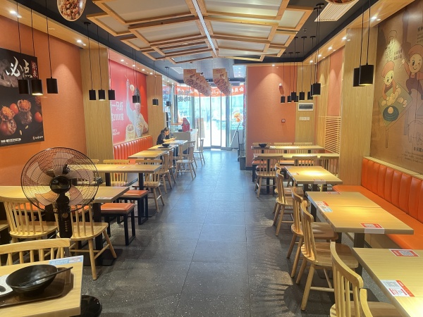 涂家冲地铁口美食商业街临街门面转让(可空转Y6244 涂家冲地铁口美食商业街临街门面转让(可空转Y6244