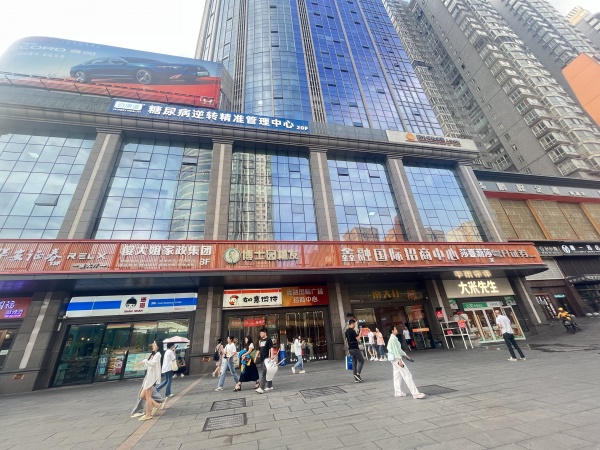 涂家冲地铁口美食商业街临街门面转让(可空转Y6244 涂家冲地铁口美食商业街临街门面转让(可空转Y6244