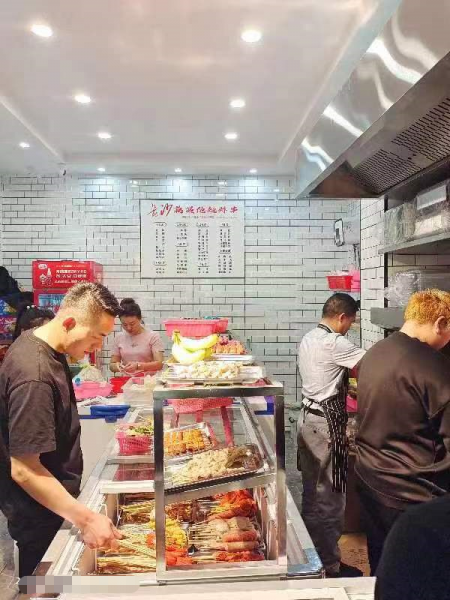 五一广场市中心商业街20平餐饮小吃店优价转让Y6214 五一广场市中心商业街20平餐饮小吃店优价转让Y6214