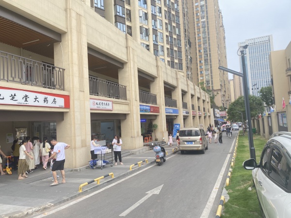 高档小区与写字楼幼儿园配套商业街小吃卤菜店转让Y6132 高档小区与写字楼幼儿园配套商业街小吃卤菜店转让Y6132