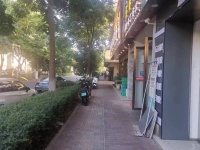 马王堆地铁口旁70平临街门面直租无限制d781