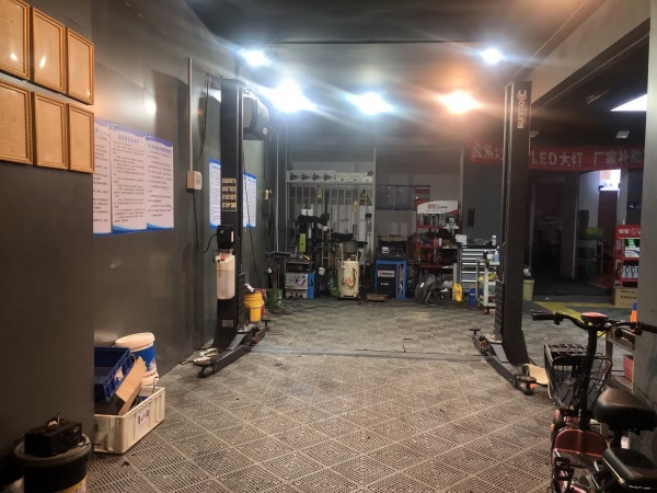 急 低价急转 星沙成熟小区临街200平汽修美容店M797 急 低价急转 星沙成熟小区临街200平汽修美容店M797