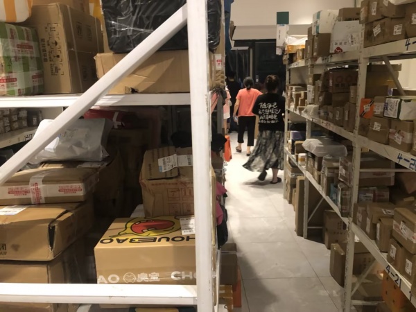 8万急转!(包三万押金)雨花区 日1千寄1百件 融科东南海B区兔喜韵达M7114 8万急转!(包三万押金)雨花区 日1千寄1百件 融科东南海B区兔喜韵达M7114