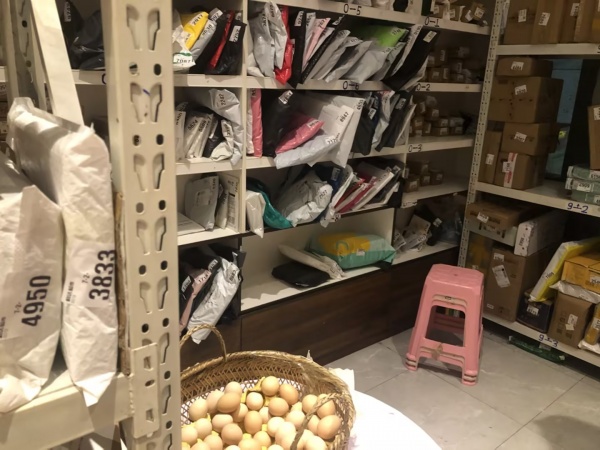 8万急转!(包三万押金)雨花区 日1千寄1百件 融科东南海B区兔喜韵达M7114 8万急转!(包三万押金)雨花区 日1千寄1百件 融科东南海B区兔喜韵达M7114