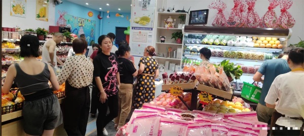 火爆!开福区大型成熟社区日营业额5千水果零食店低价转让M7151 火爆!开福区大型成熟社区日营业额5千水果零食店低价转让M7151