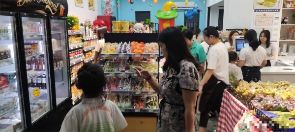 火爆!开福区大型成熟社区日营业额5千水果零食店低价转让M7151 火爆!开福区大型成熟社区日营业额5千水果零食店低价转让M7151