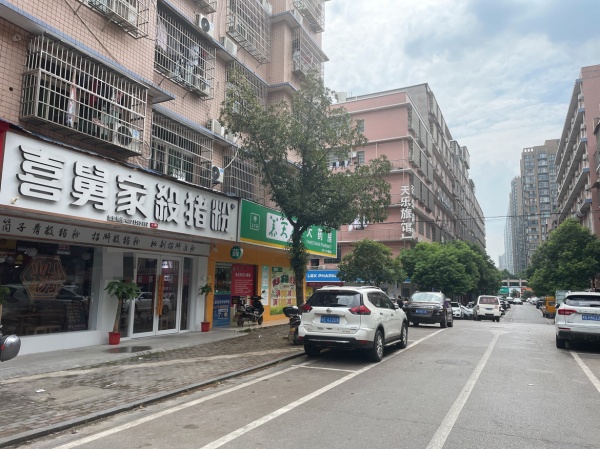 生意火爆!工业学院正后街万人小区精装餐饮店急转M7161 生意火爆!工业学院正后街万人小区精装餐饮店急转M7161