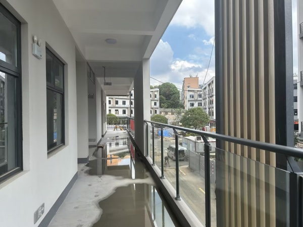 涉外经济学院对面新出来的门面出租D7162 涉外经济学院对面新出来的门面出租D7162