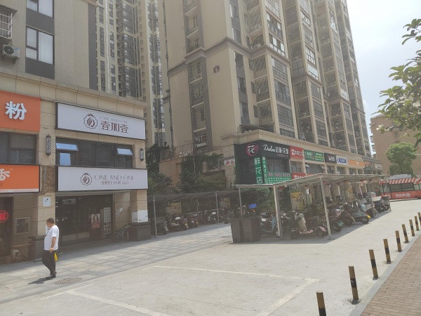 已转)雨花区大型小区出入口临街店铺优价转让(可空转)D7209 已转)雨花区大型小区出入口临街店铺优价转让(可空转)D7209