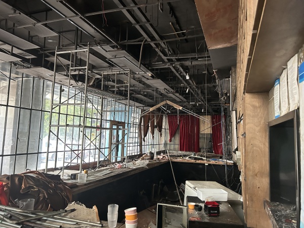 (已租)房东直租 180平人客流五一广场地铁口临街毛坯门面Y7219 (已租)房东直租 180平人客流五一广场地铁口临街毛坯门面Y7219