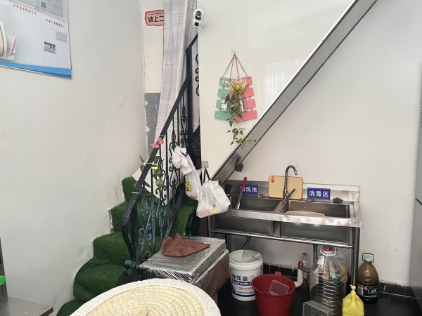 五一广场仓后街美食一条街小吃店低价转让Y7225 五一广场仓后街美食一条街小吃店低价转让Y7225