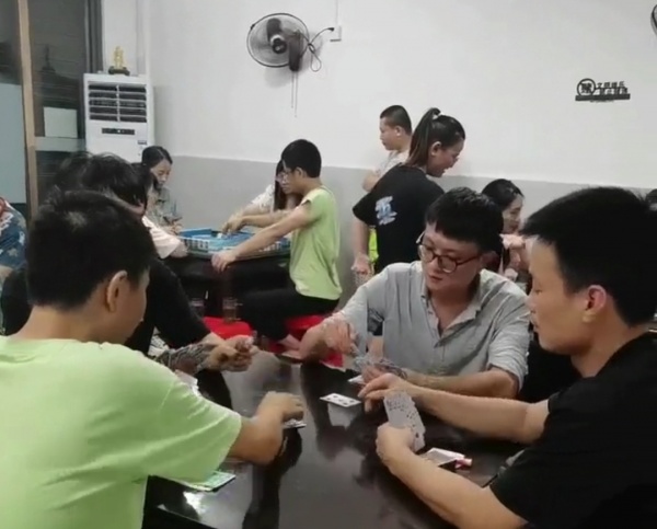 雨花区大型安置小区临街一楼棋牌门面低价转让M7231 雨花区大型安置小区临街一楼棋牌门面低价转让M7231
