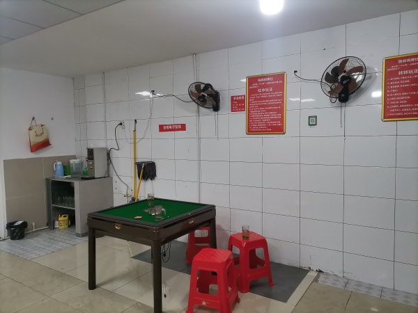 雨花区大型安置小区临街一楼棋牌门面低价转让M7231 雨花区大型安置小区临街一楼棋牌门面低价转让M7231