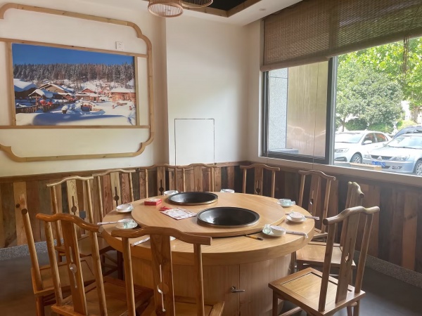 好店!梅溪湖W人小区精装餐300P临街一楼餐饮店急转Y853 好店!梅溪湖W人小区精装餐300P临街一楼餐饮店急转Y853