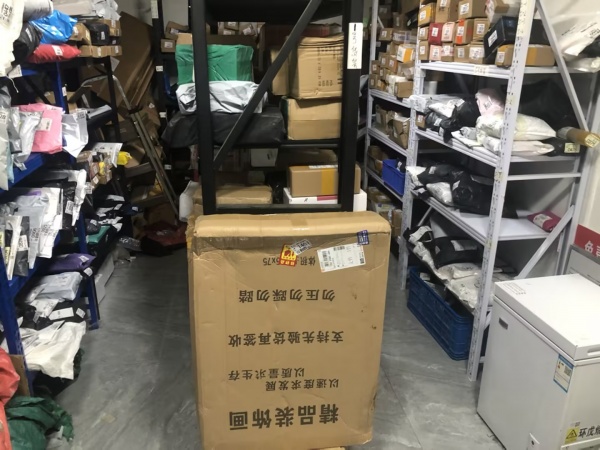 急转 五一广场网红街6w急转兔喜快递低价转让M868 急转 五一广场网红街6w急转兔喜快递低价转让M868