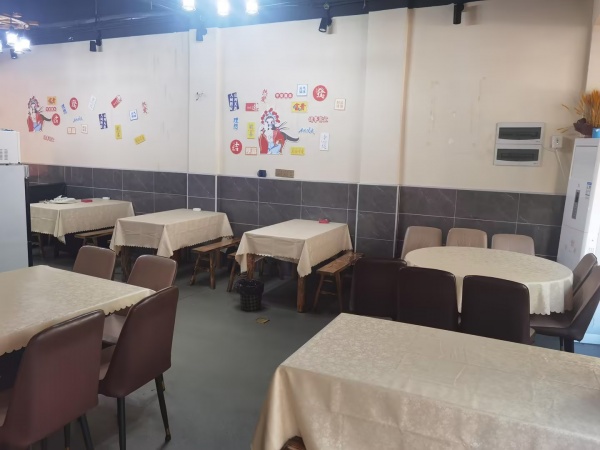 优价转让几万人学生客流成熟小区双门头临街餐馆Y874 优价转让几万人学生客流成熟小区双门头临街餐馆Y874