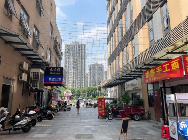 星沙地tie口当代广场餐饮粉面盖码饭店急转Y875 星沙地tie口当代广场餐饮粉面盖码饭店急转Y875