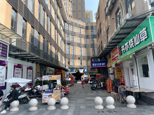 星沙地tie口当代广场餐饮粉面盖码饭店急转Y875 星沙地tie口当代广场餐饮粉面盖码饭店急转Y875