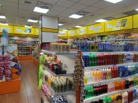 星沙大型社区日均7000以上品牌零食店优价转让M884