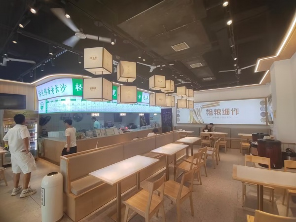 营业额4500+小区出入口品牌粉面馆优价转让M8119 营业额4500+小区出入口品牌粉面馆优价转让M8119