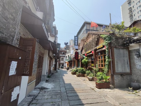 五一商圈步行街房东直租门面带装修直租装修免费送Y8118 五一商圈步行街房东直租门面带装修直租装修免费送Y8118